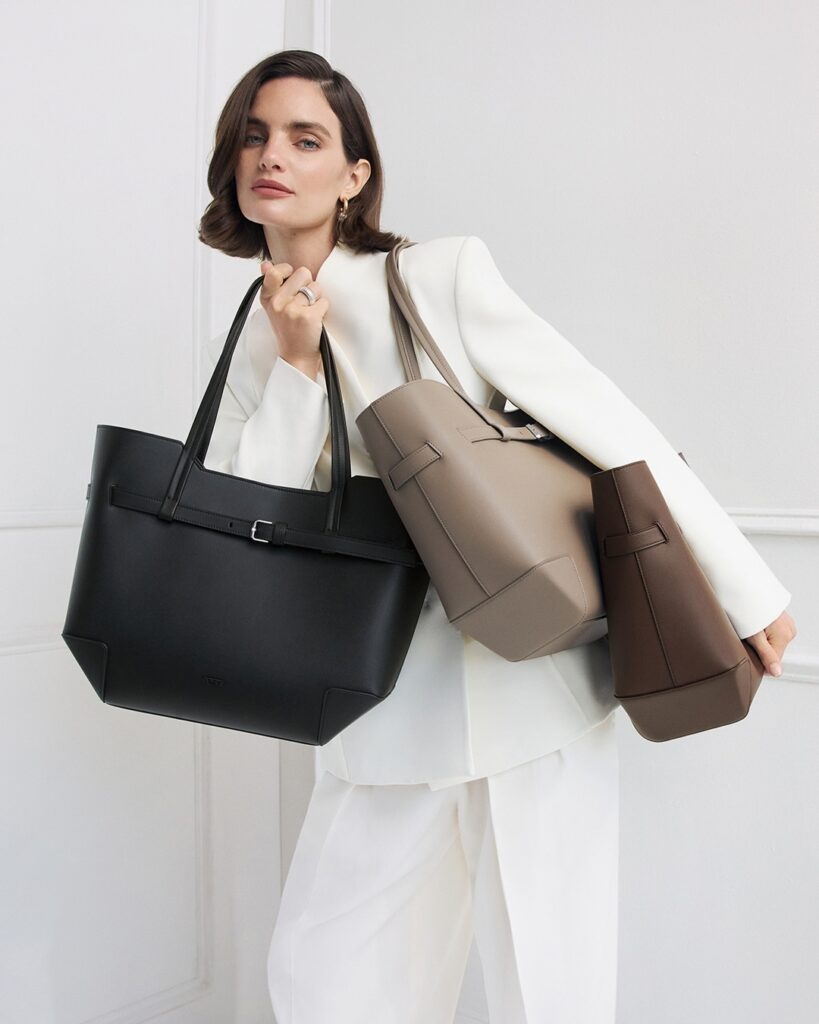 TUMI 2026 秋冬 Adatto Tote 系列